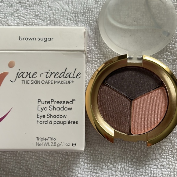 Eye shadow - Picture 2 of 3